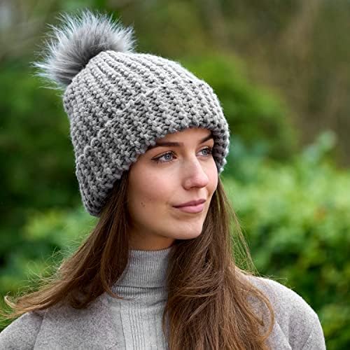 Simple and Stylish Knitting Set